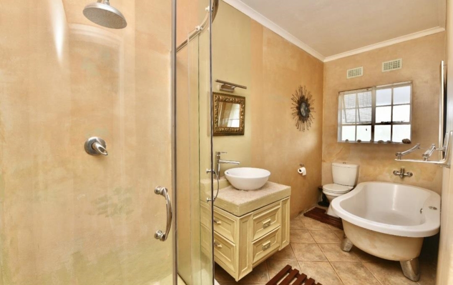 To Let 2 Bedroom Property for Rent in Sandown Gauteng