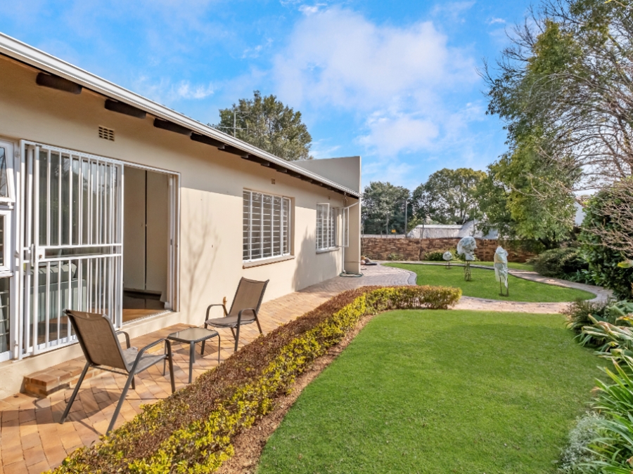 To Let 4 Bedroom Property for Rent in New Brighton Gauteng