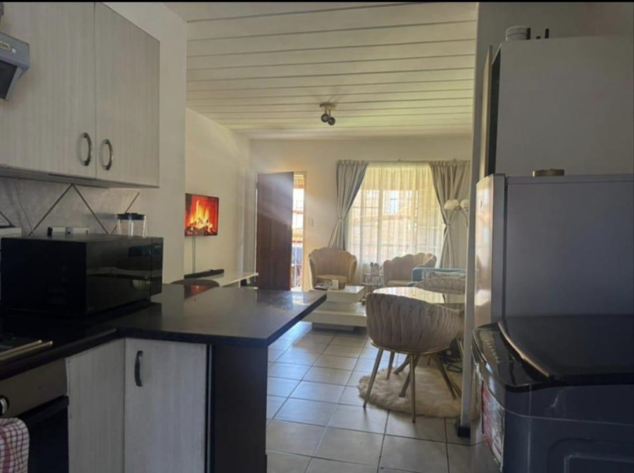 2 Bedroom Property for Sale in Noordwyk Gauteng