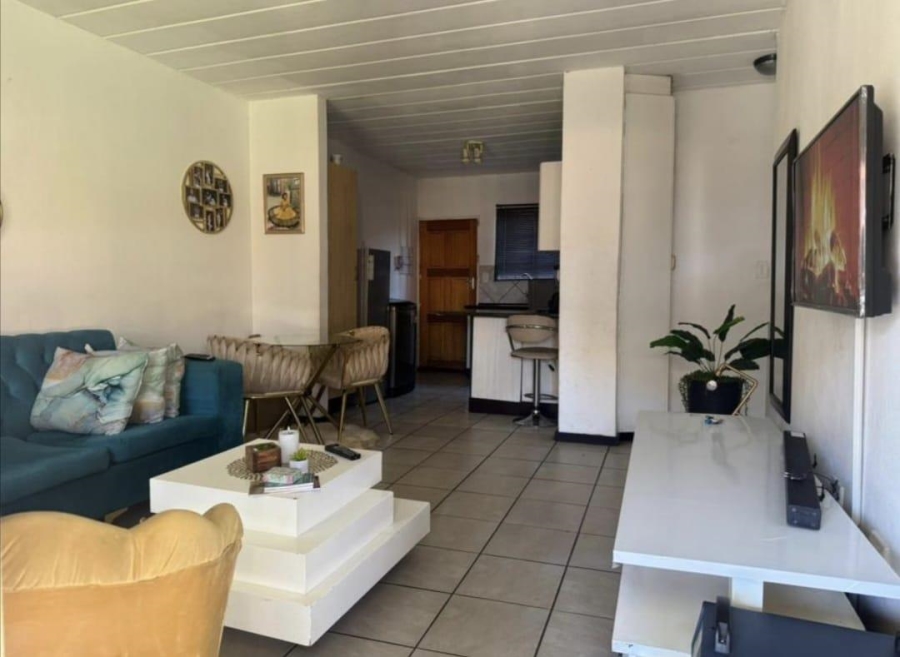 2 Bedroom Property for Sale in Noordwyk Gauteng
