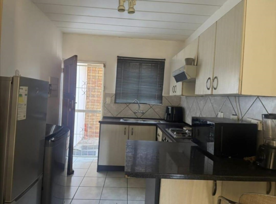 2 Bedroom Property for Sale in Noordwyk Gauteng