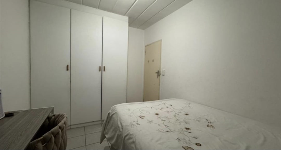 2 Bedroom Property for Sale in Noordwyk Gauteng