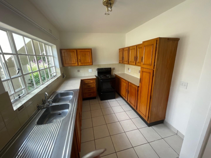 To Let 2 Bedroom Property for Rent in Sandown Gauteng