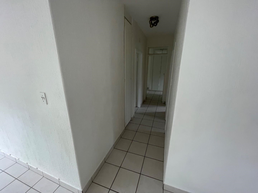 To Let 2 Bedroom Property for Rent in Sandown Gauteng