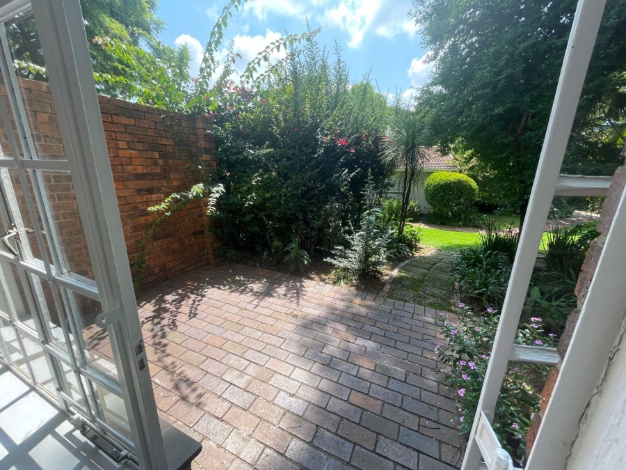 To Let 2 Bedroom Property for Rent in Sandown Gauteng