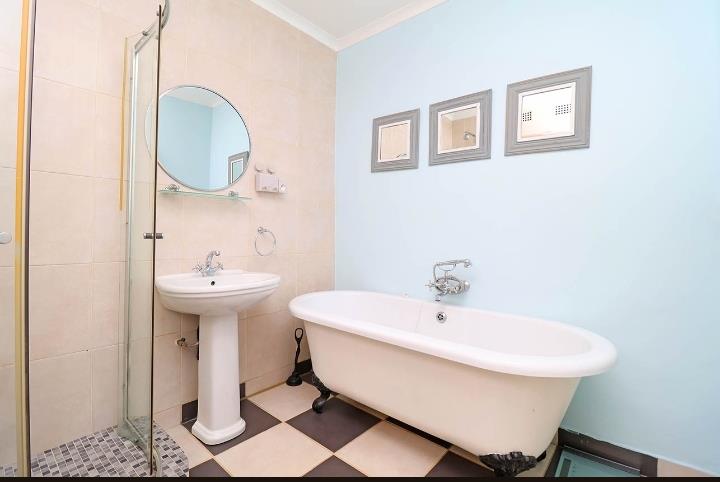 2 Bedroom Property for Sale in River Club Gauteng