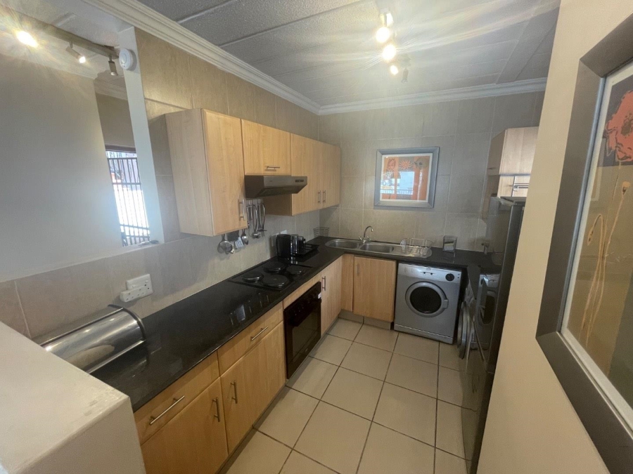 To Let 2 Bedroom Property for Rent in Sandown Gauteng