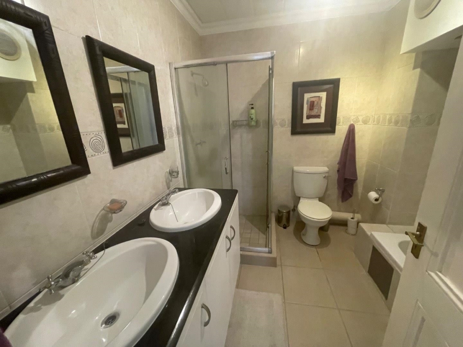 To Let 2 Bedroom Property for Rent in Sandown Gauteng