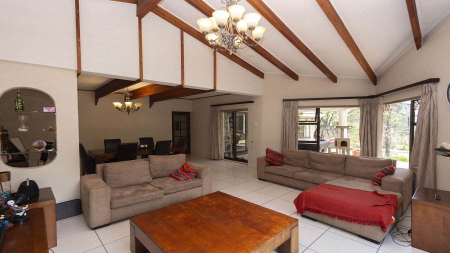 To Let 4 Bedroom Property for Rent in Khyber Rock Gauteng