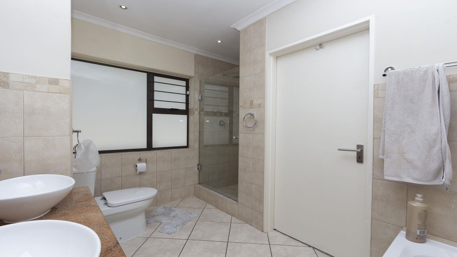 To Let 4 Bedroom Property for Rent in Khyber Rock Gauteng