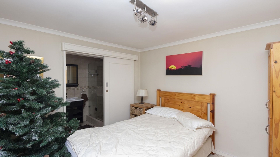 To Let 4 Bedroom Property for Rent in Khyber Rock Gauteng