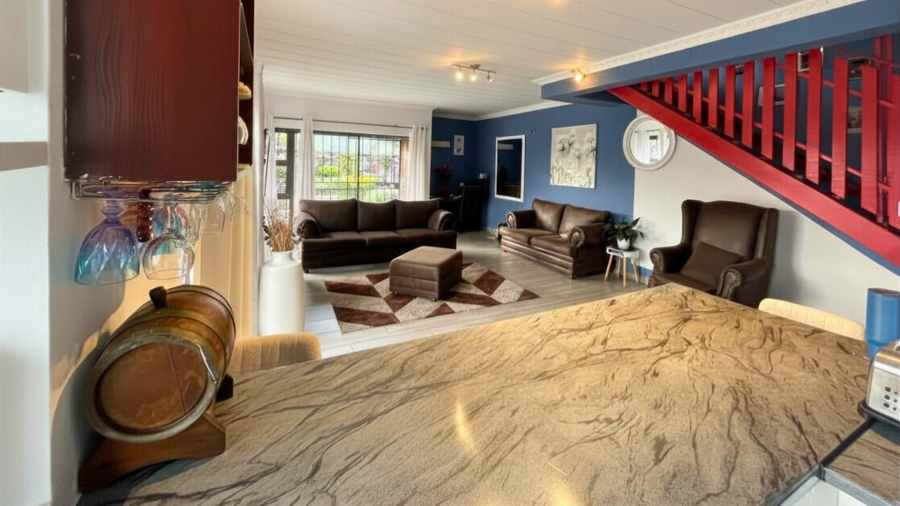 3 Bedroom Property for Sale in Brackenhurst Gauteng