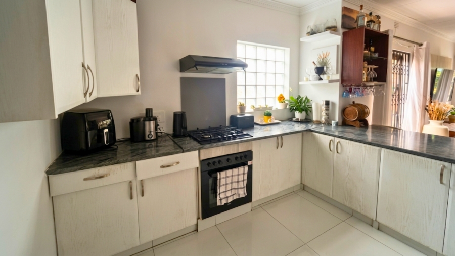 3 Bedroom Property for Sale in Brackenhurst Gauteng