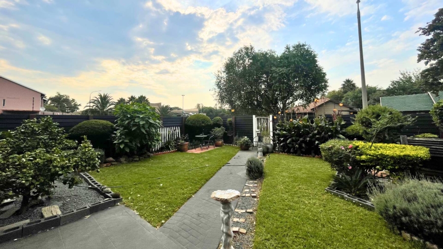 3 Bedroom Property for Sale in Brackenhurst Gauteng