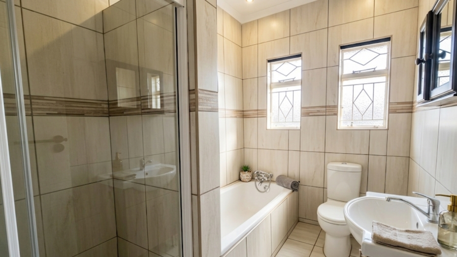 3 Bedroom Property for Sale in Brackenhurst Gauteng