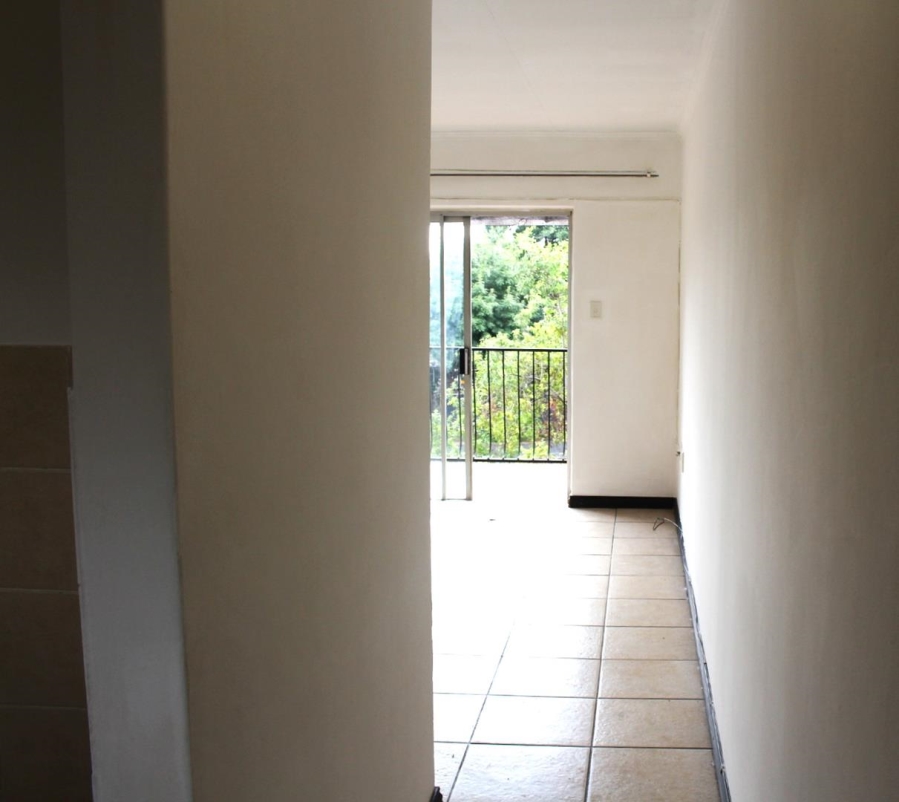 2 Bedroom Property for Sale in Hoogland Gauteng