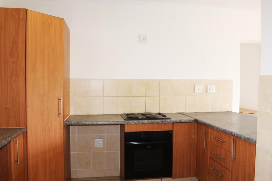 2 Bedroom Property for Sale in Hoogland Gauteng
