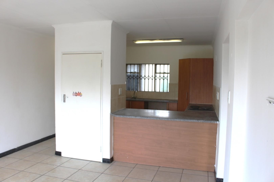 2 Bedroom Property for Sale in Hoogland Gauteng