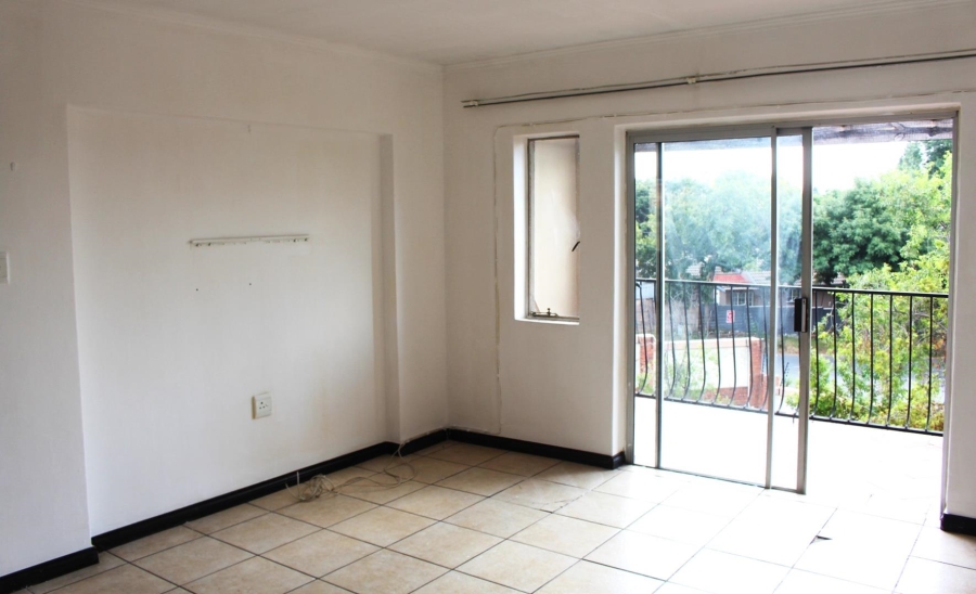 2 Bedroom Property for Sale in Hoogland Gauteng