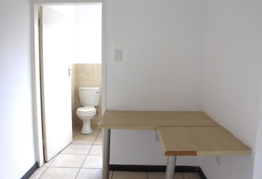 2 Bedroom Property for Sale in Hoogland Gauteng