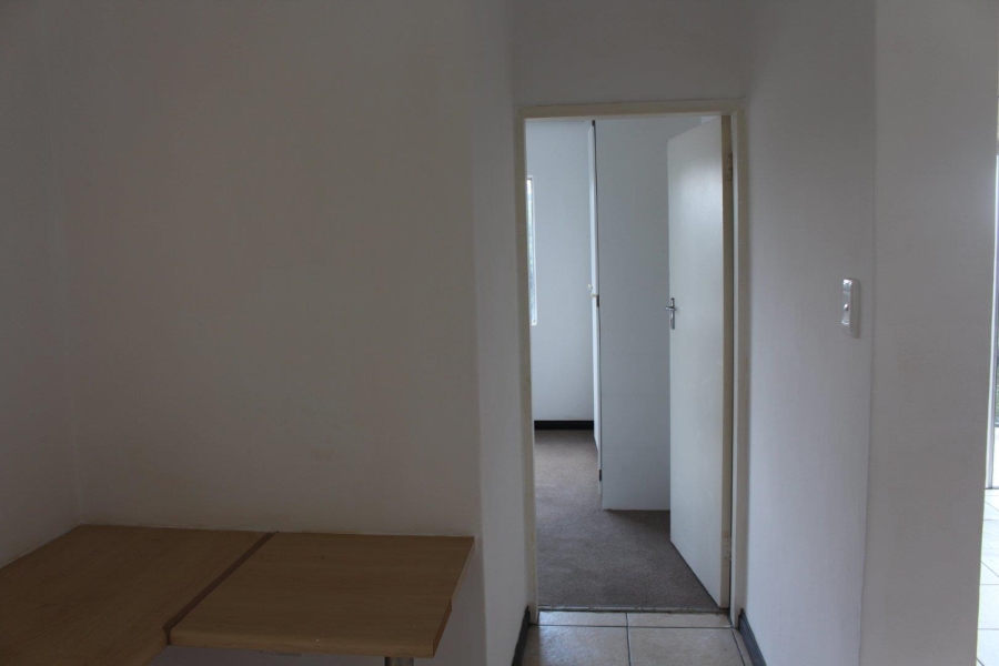 2 Bedroom Property for Sale in Hoogland Gauteng