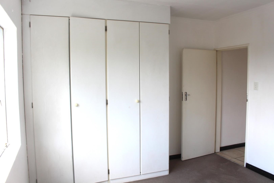 2 Bedroom Property for Sale in Hoogland Gauteng