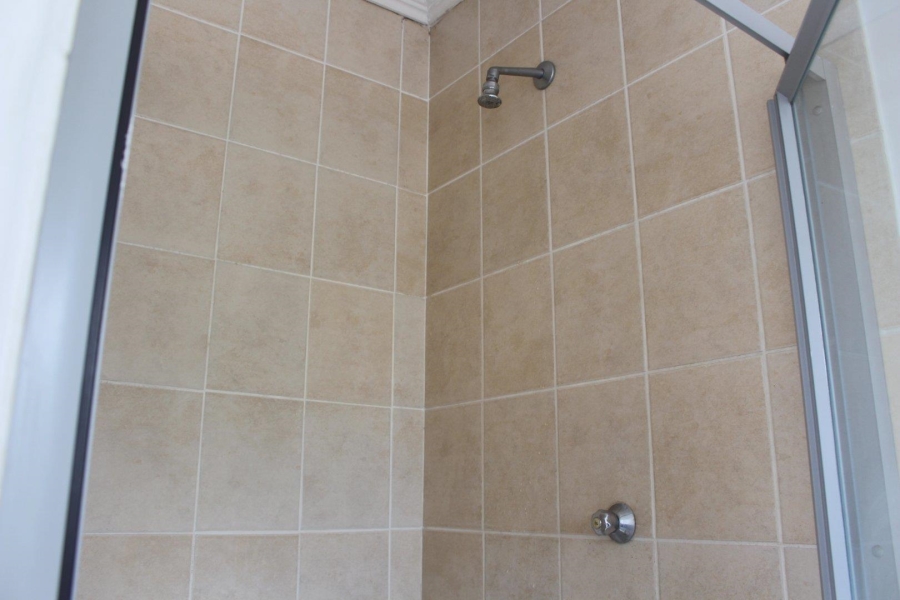 2 Bedroom Property for Sale in Hoogland Gauteng