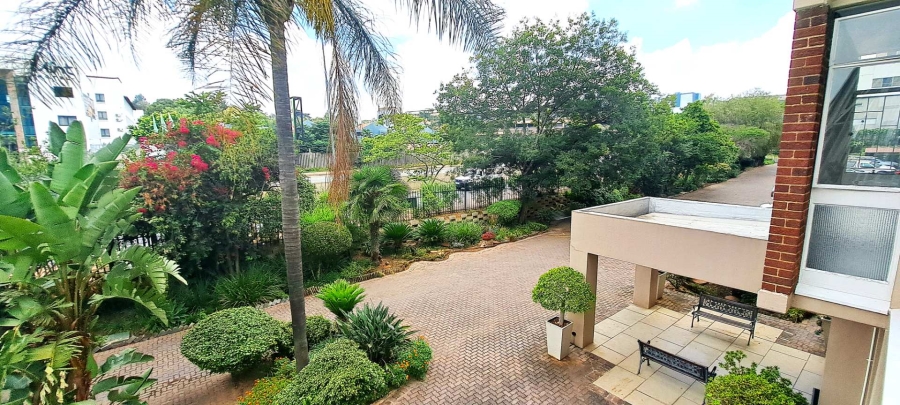 To Let 2 Bedroom Property for Rent in Sandown Gauteng
