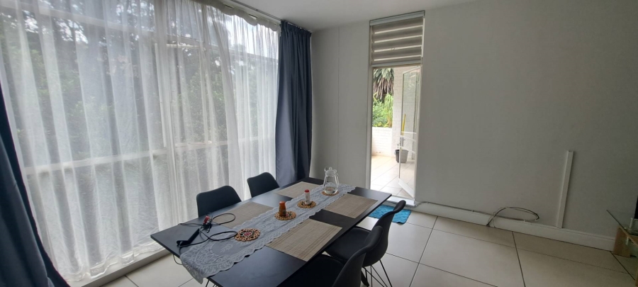 To Let 2 Bedroom Property for Rent in Sandown Gauteng