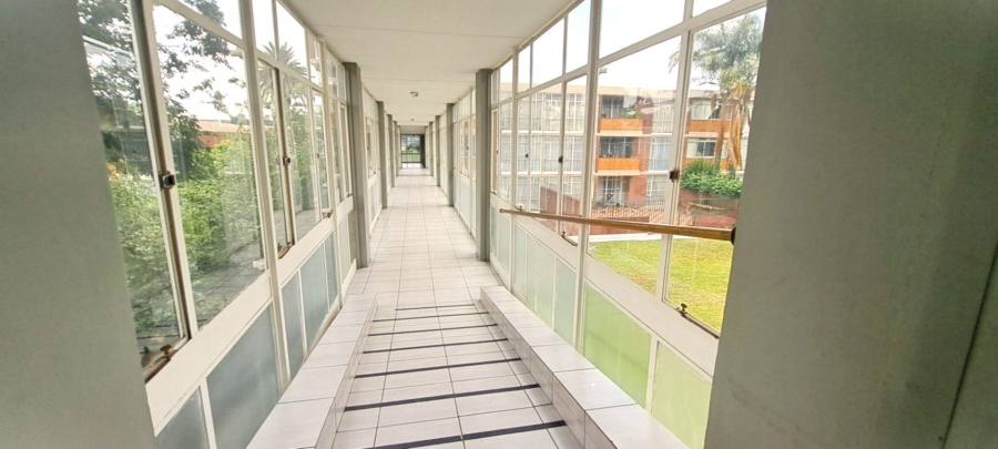 To Let 2 Bedroom Property for Rent in Sandown Gauteng