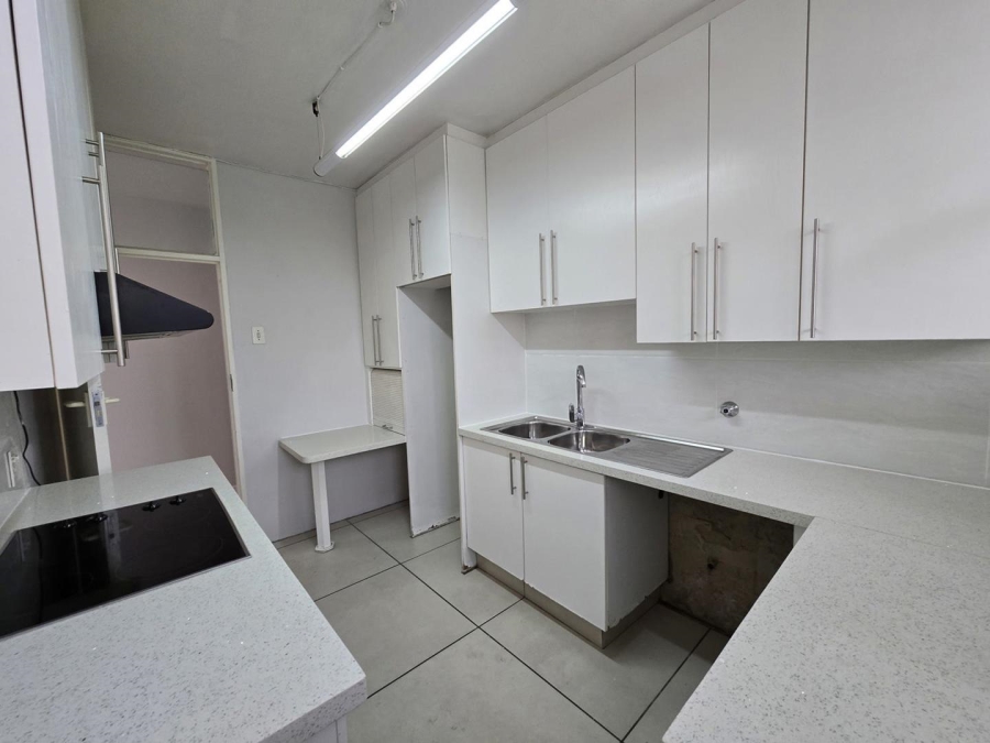 To Let 2 Bedroom Property for Rent in Sandton Central Gauteng