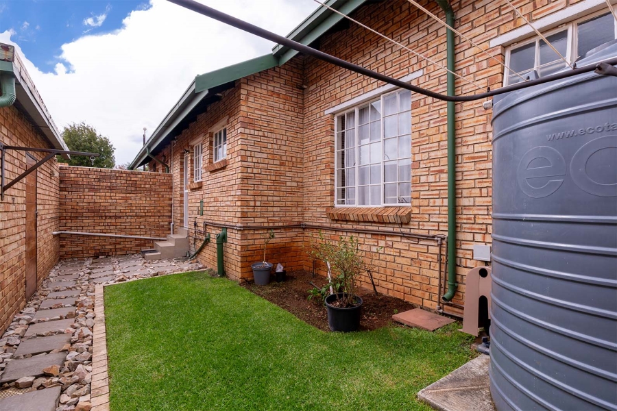 3 Bedroom Property for Sale in Glen Erasmia Gauteng