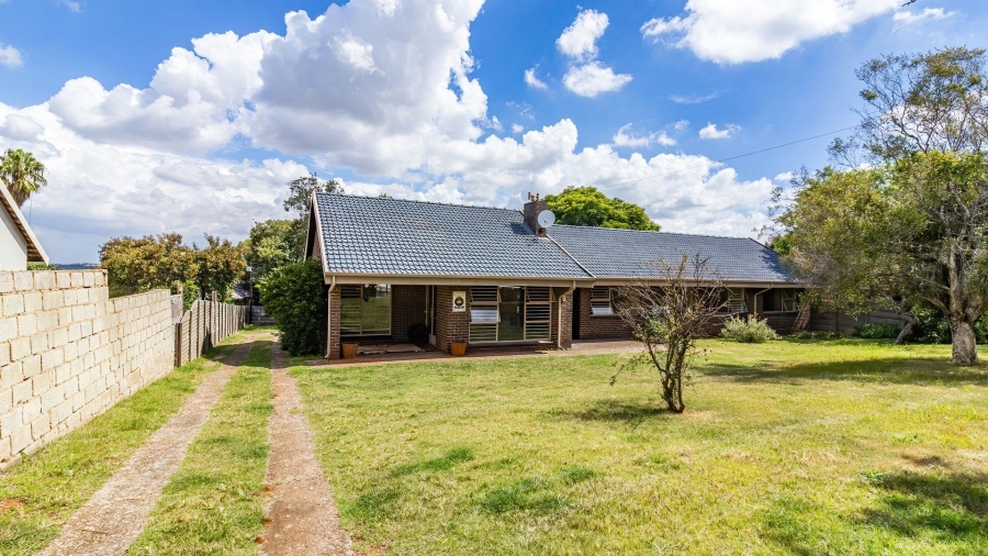 4 Bedroom Property for Sale in Florida Park Gauteng