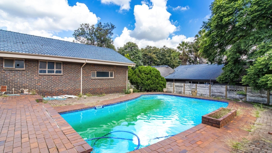 4 Bedroom Property for Sale in Florida Park Gauteng