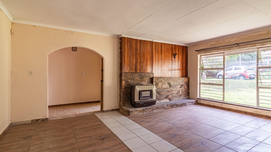 4 Bedroom Property for Sale in Florida Park Gauteng