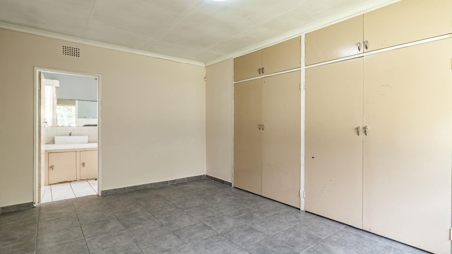 4 Bedroom Property for Sale in Florida Park Gauteng