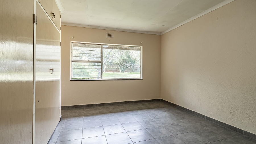 4 Bedroom Property for Sale in Florida Park Gauteng