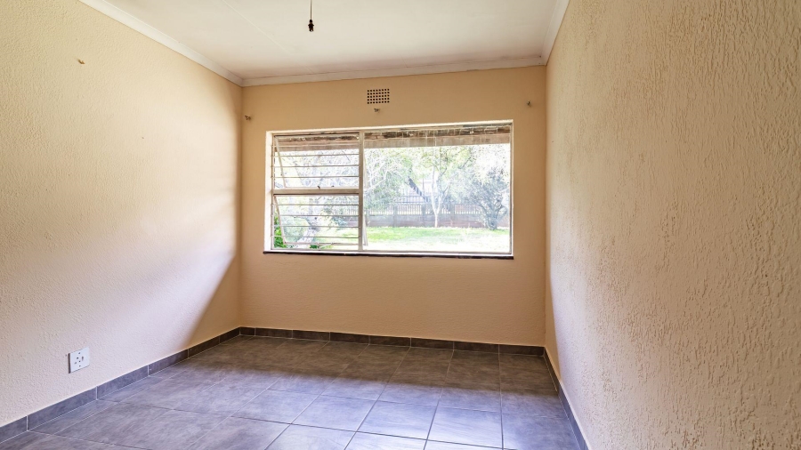 4 Bedroom Property for Sale in Florida Park Gauteng