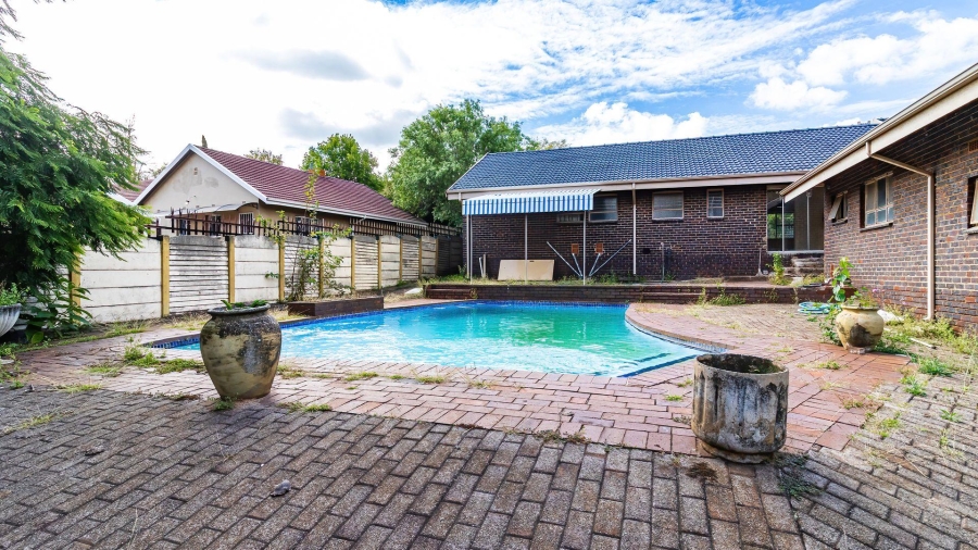 To Let 4 Bedroom Property for Rent in Florida Park Ext 3 Gauteng
