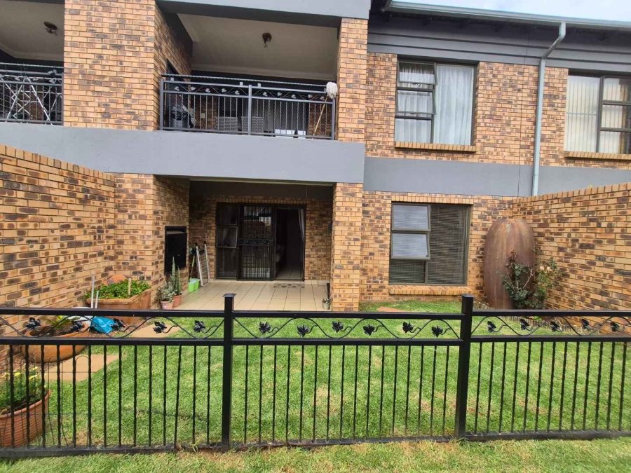 2 Bedroom Property for Sale in Ravenswood Gauteng