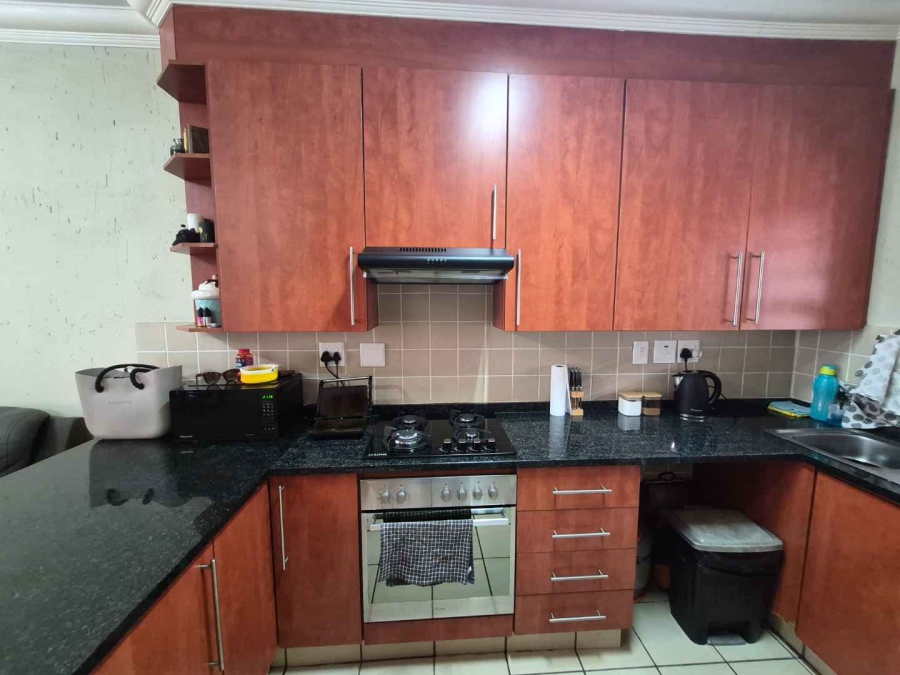 2 Bedroom Property for Sale in Ravenswood Gauteng