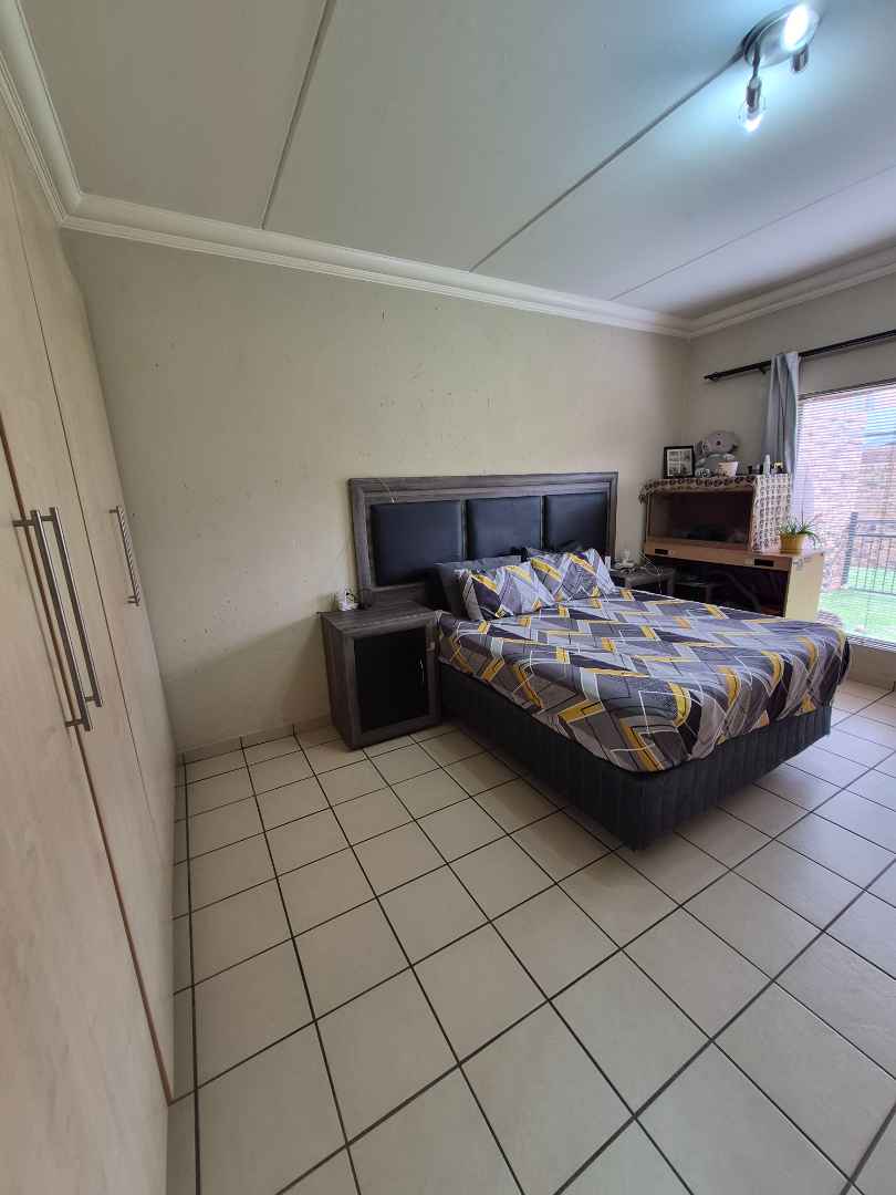 2 Bedroom Property for Sale in Ravenswood Gauteng