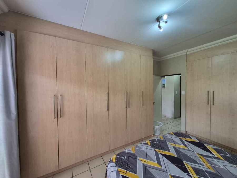 2 Bedroom Property for Sale in Ravenswood Gauteng