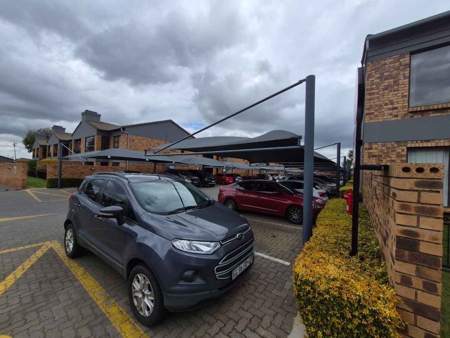 2 Bedroom Property for Sale in Ravenswood Gauteng