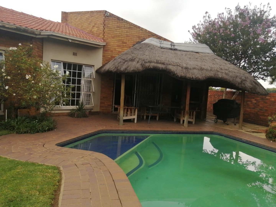 3 Bedroom Property for Sale in Sunward Park Gauteng