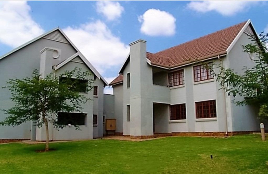 3 Bedroom Property for Sale in Faerie Glen Gauteng