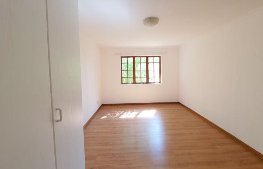 3 Bedroom Property for Sale in Faerie Glen Gauteng