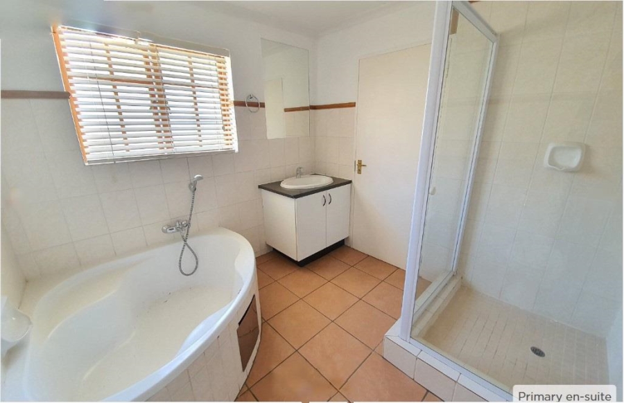 3 Bedroom Property for Sale in Faerie Glen Gauteng