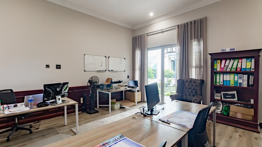 5 Bedroom Property for Sale in Steyn City Gauteng