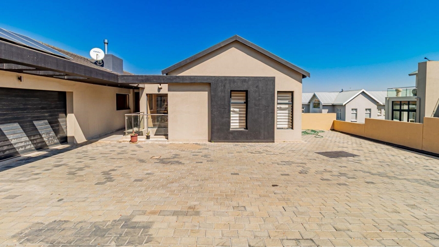 4 Bedroom Property for Sale in The Hills Game Reserve Estate Gauteng